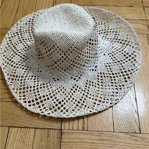 Cream Straw Wide-Brim Sun Hat